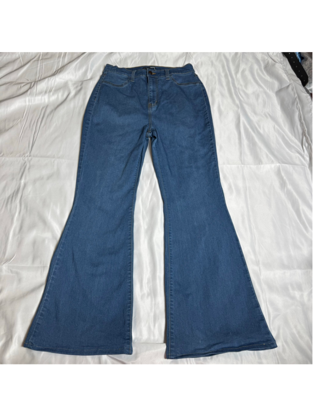 Women's Fashion Nova Flare Jeans Size 13 Blue